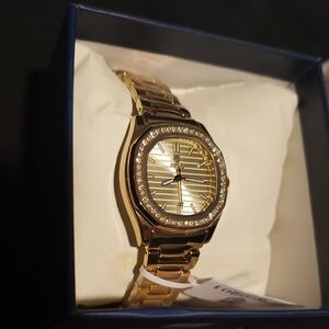 Elegant Gold Women's Watch